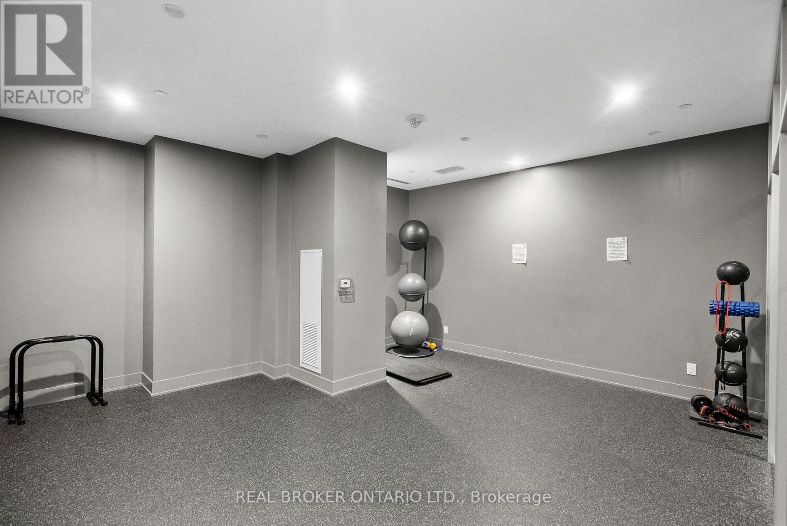#920 1787 ST CLAIR AVENUE W - Image 35