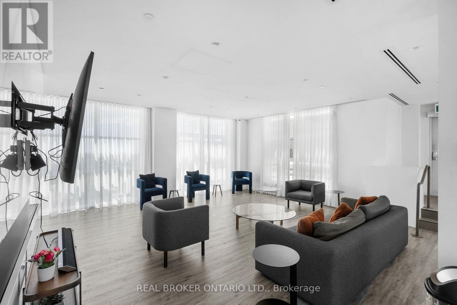 #920 1787 ST CLAIR AVENUE W - Image 41