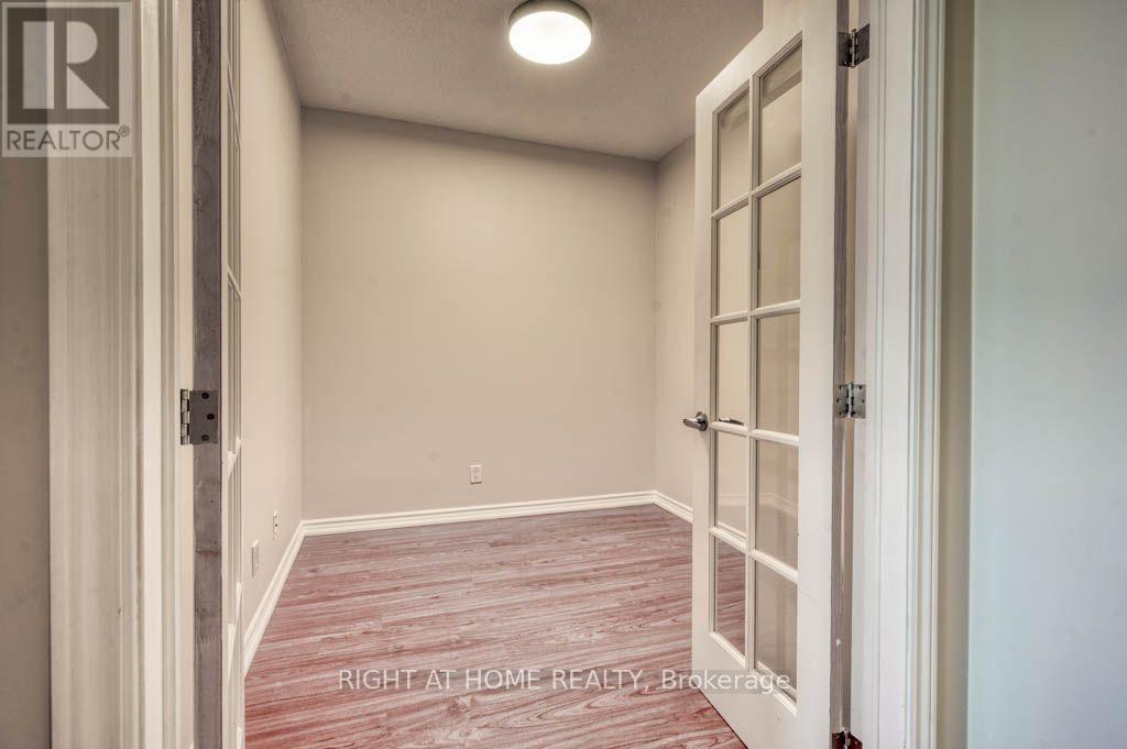 #1711 388 PRINCE OF WALES DRIVE - 19