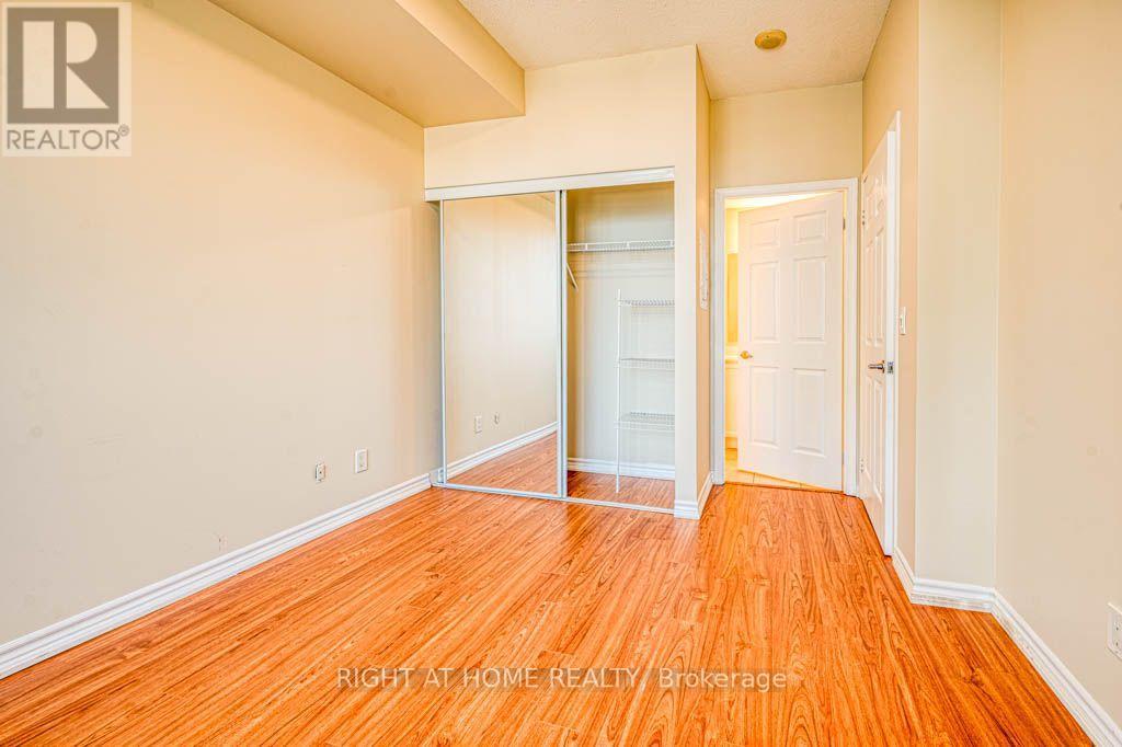 #1711 388 PRINCE OF WALES DRIVE - Image 27