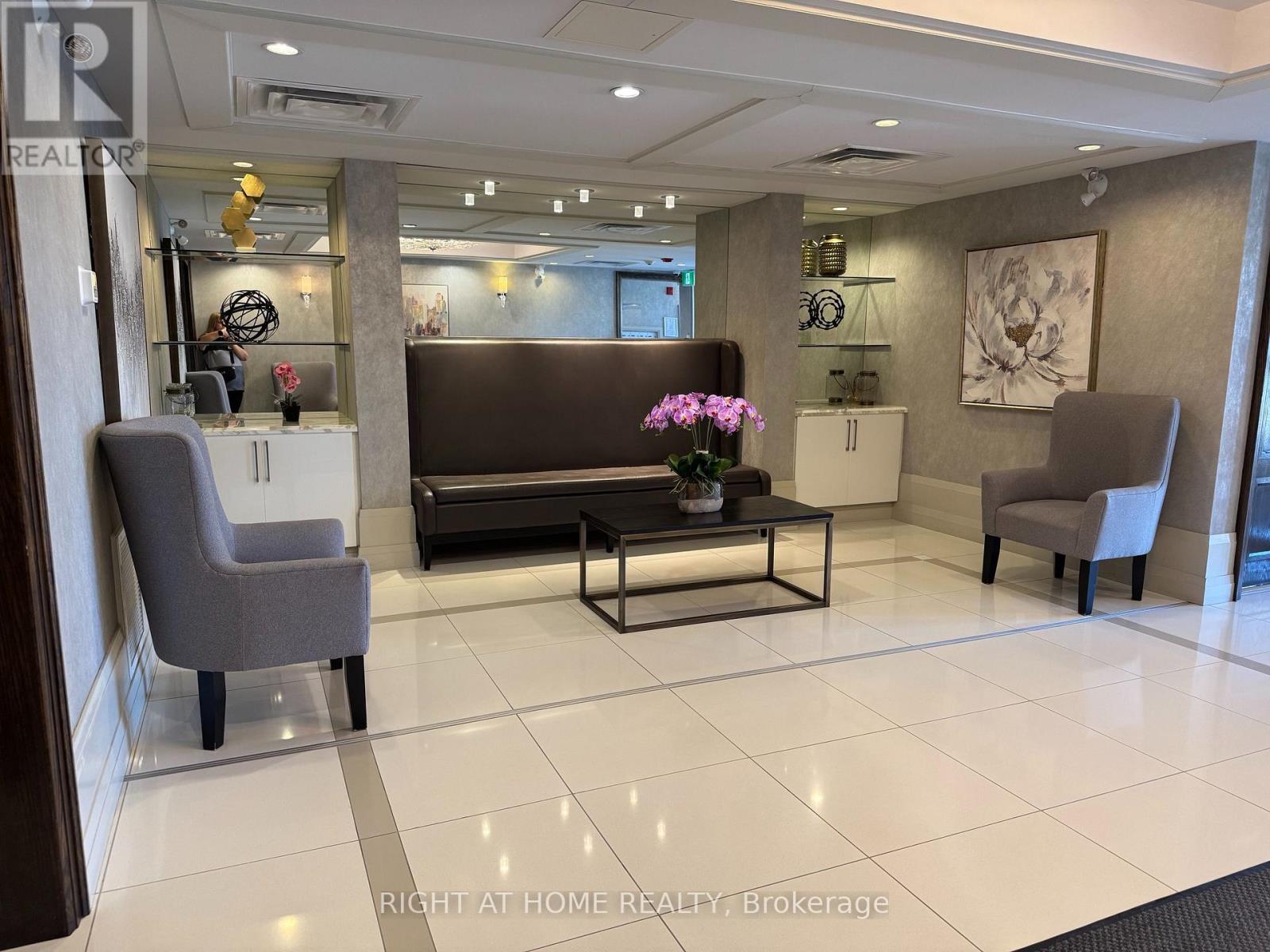 #307 40 VIA ROSEDALE WAY - Image 21