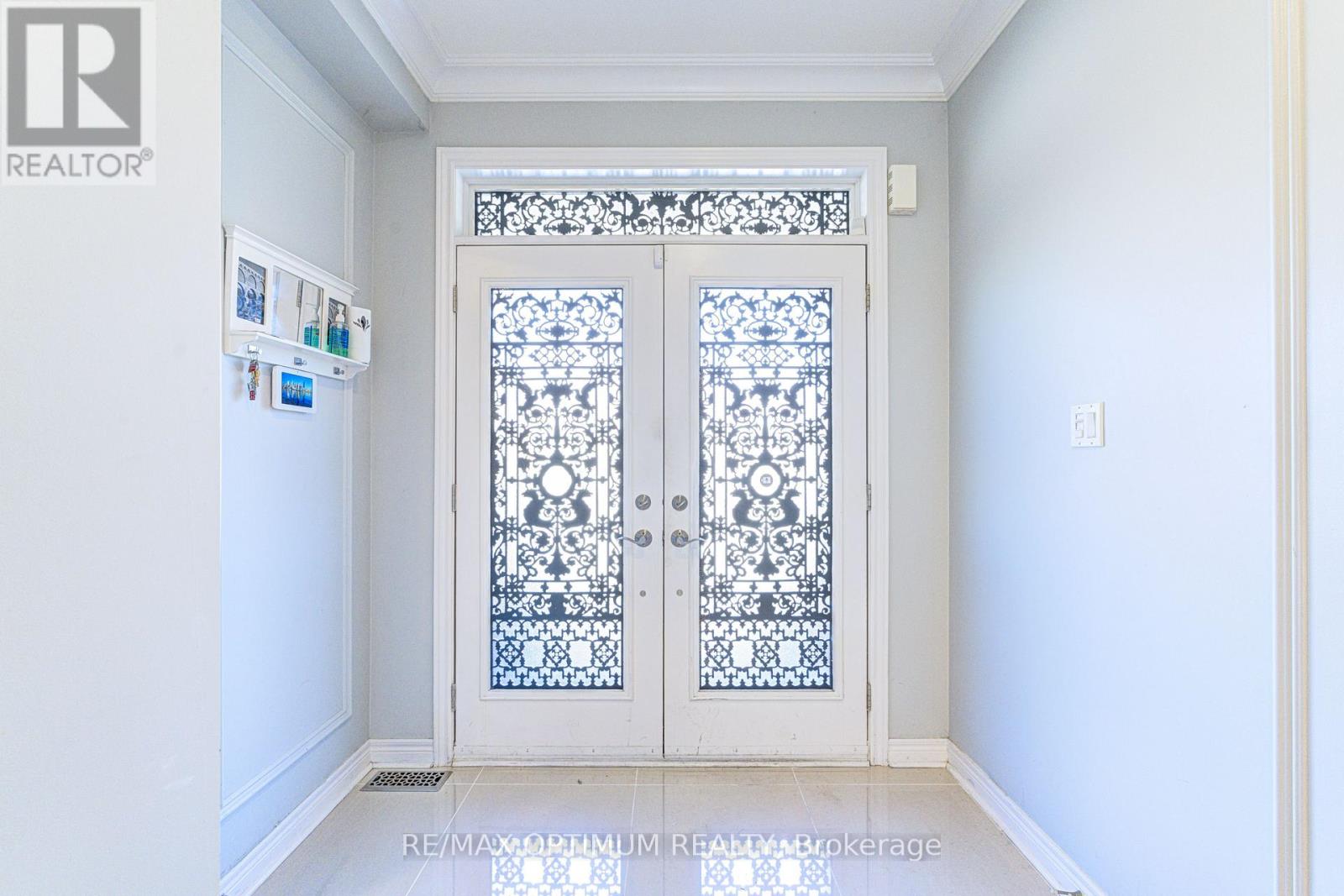 120 CANARY CLOSE - Image 4