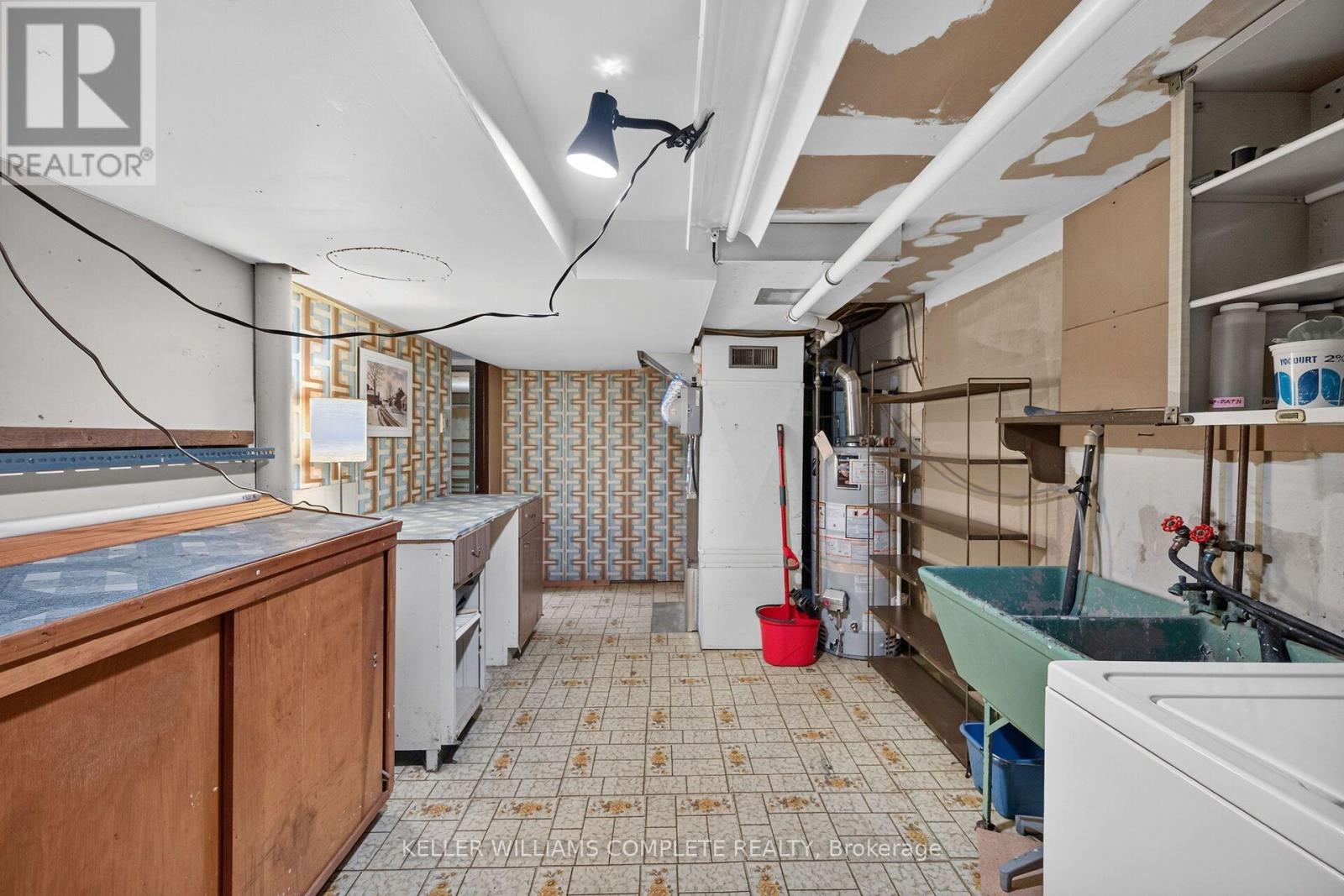 3239 QUEEN FREDERICA DRIVE - 39
