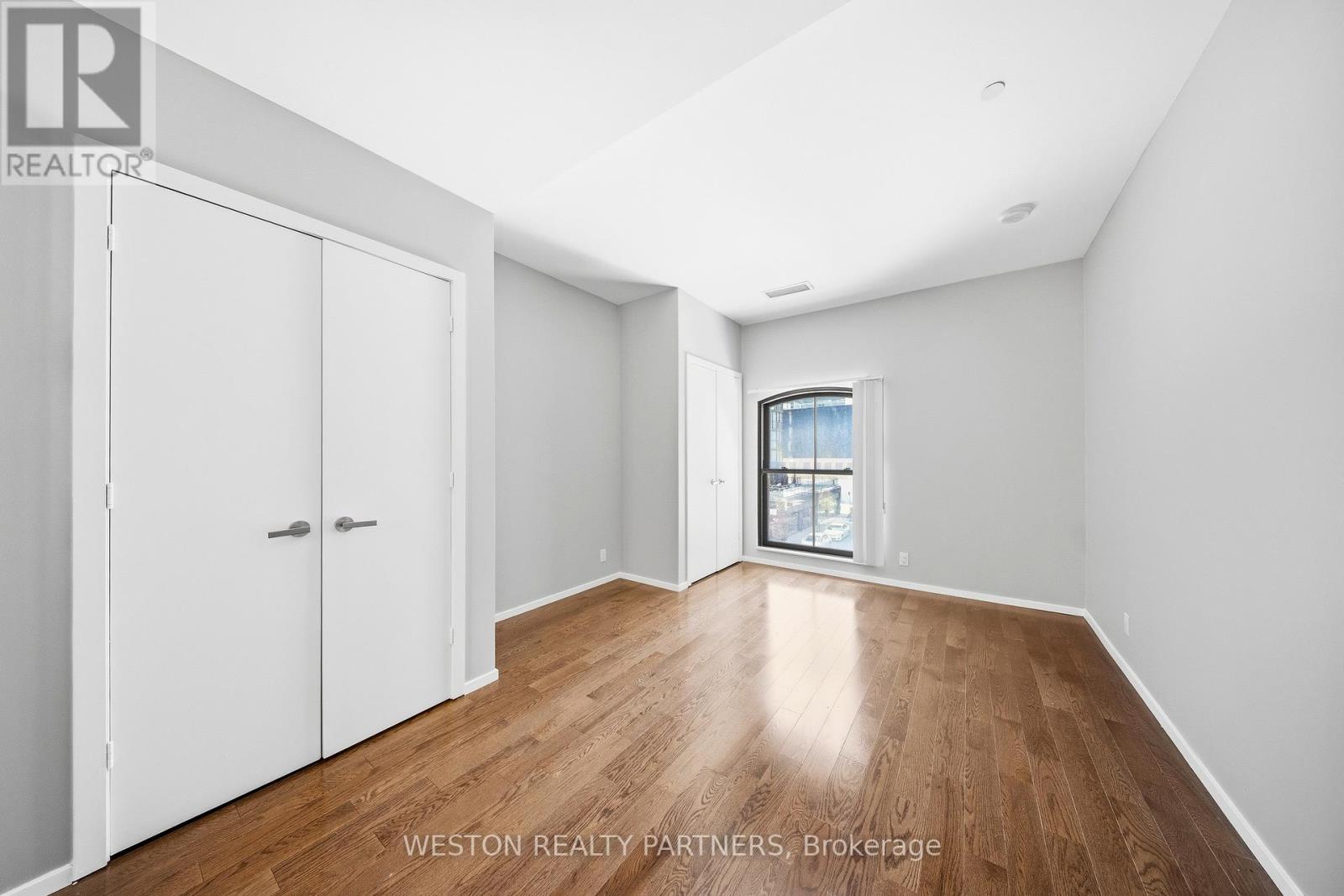 #208 5 ST JOSEPH STREET - 3