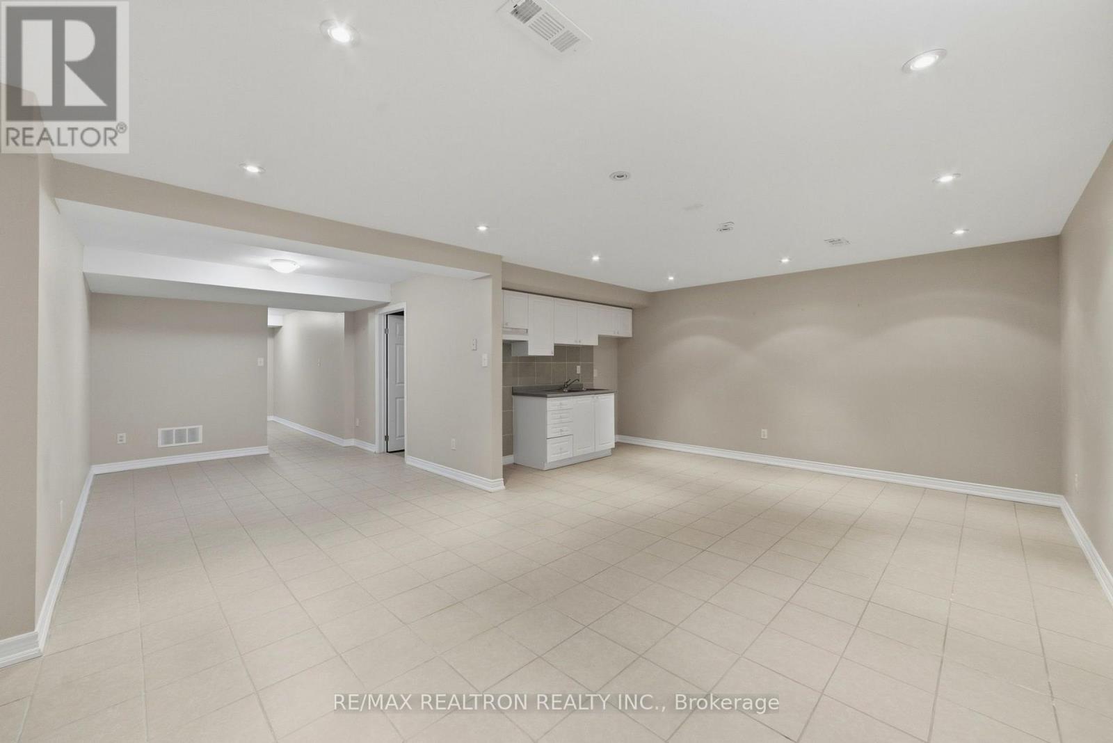 #1 876 GOLF LINKS ROAD - Image 27