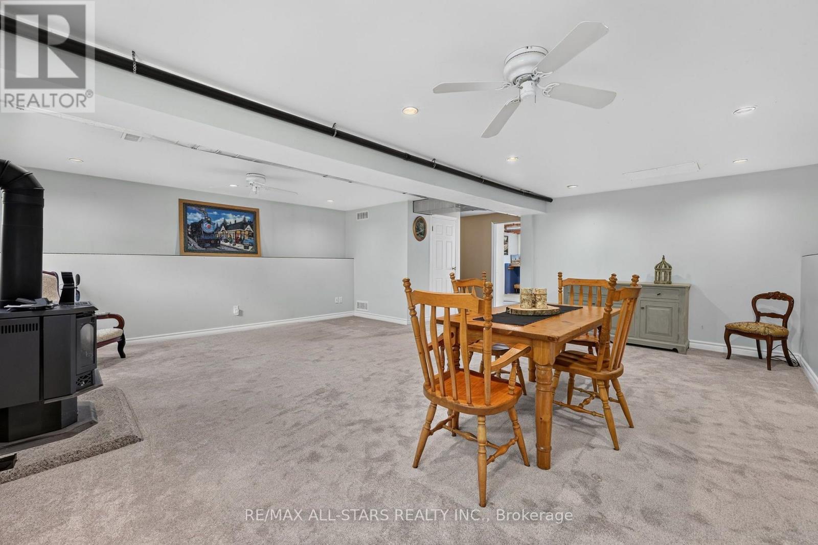 6 GOLF COURT - 26