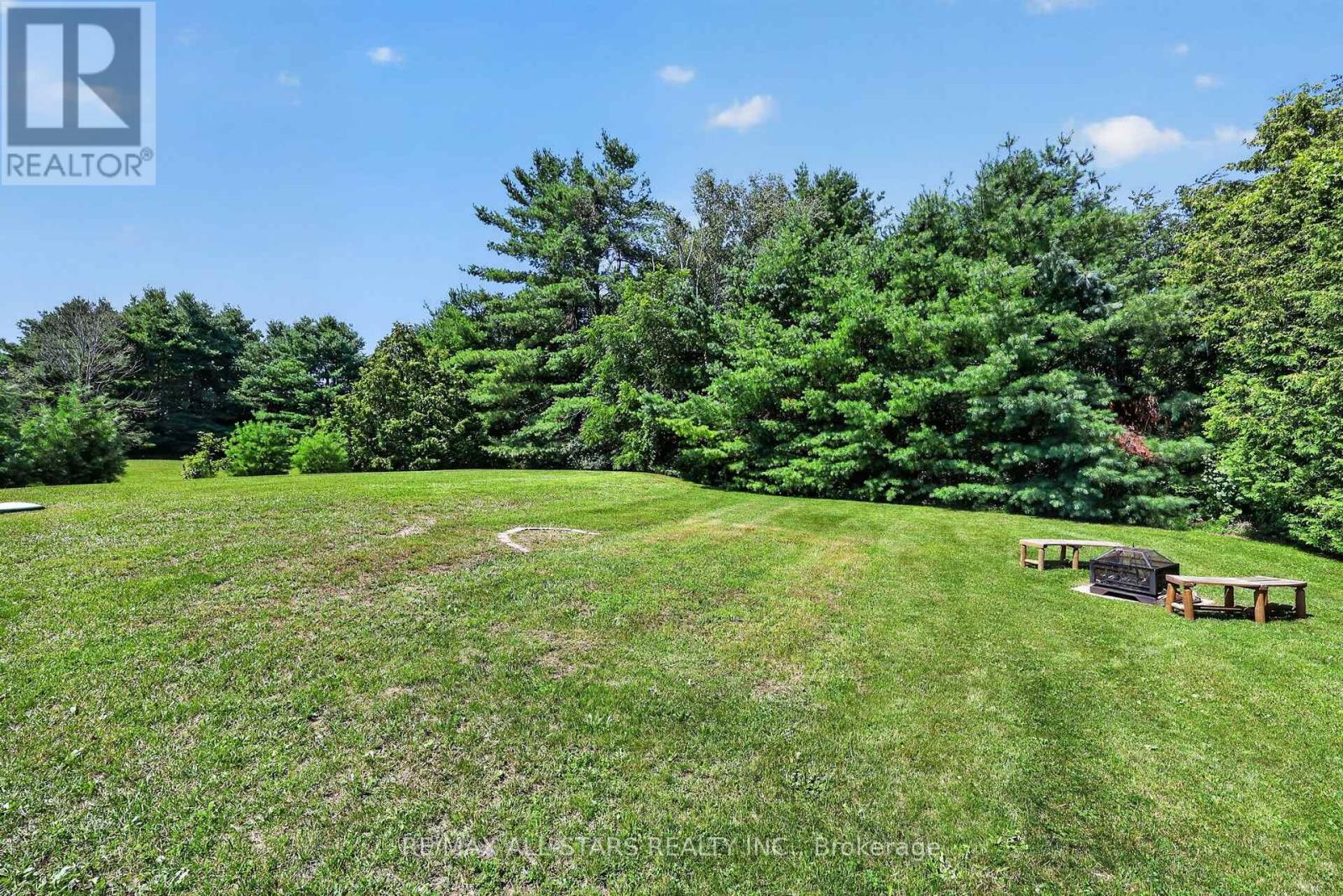 6 GOLF COURT - Image 32