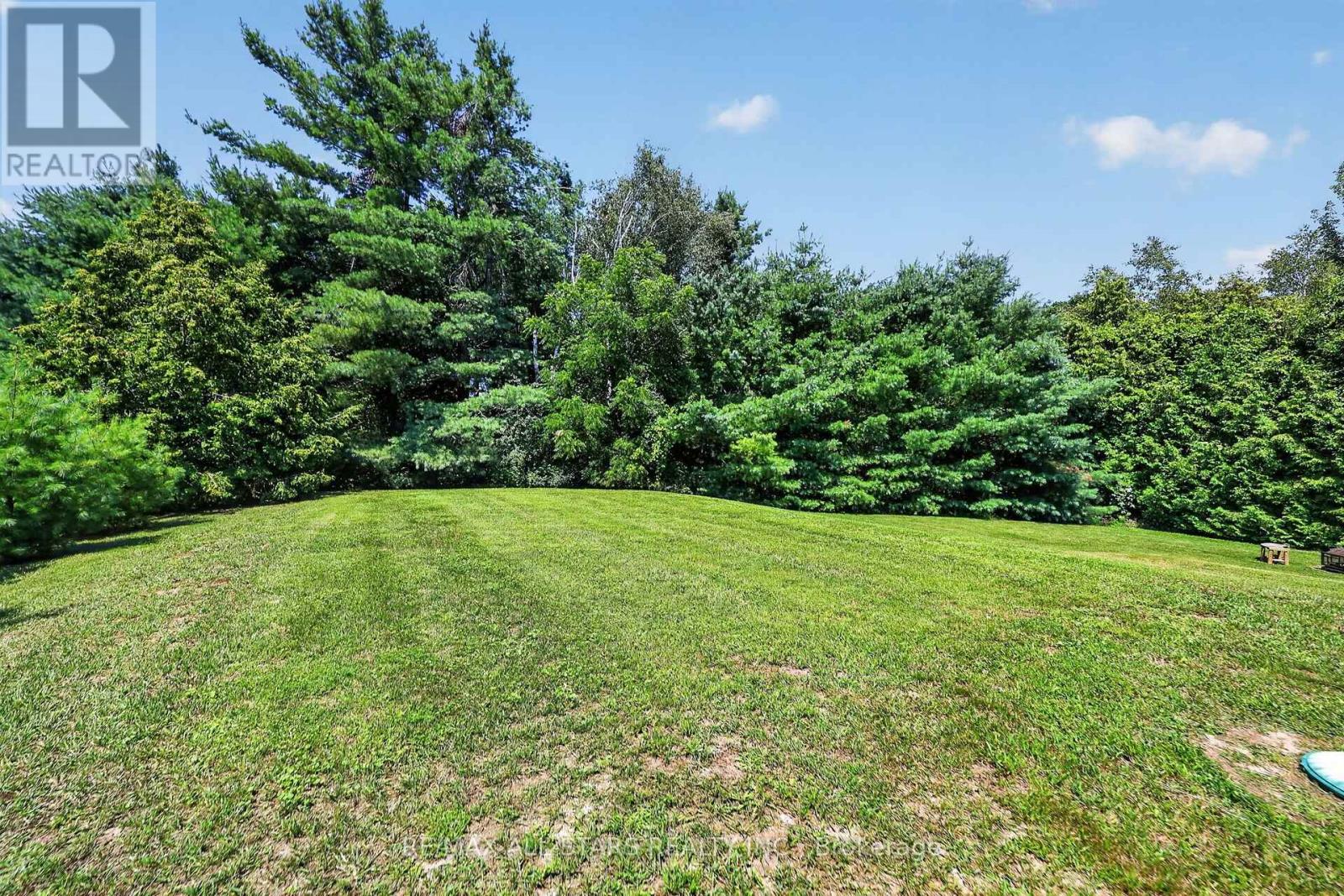 6 GOLF COURT - Image 35