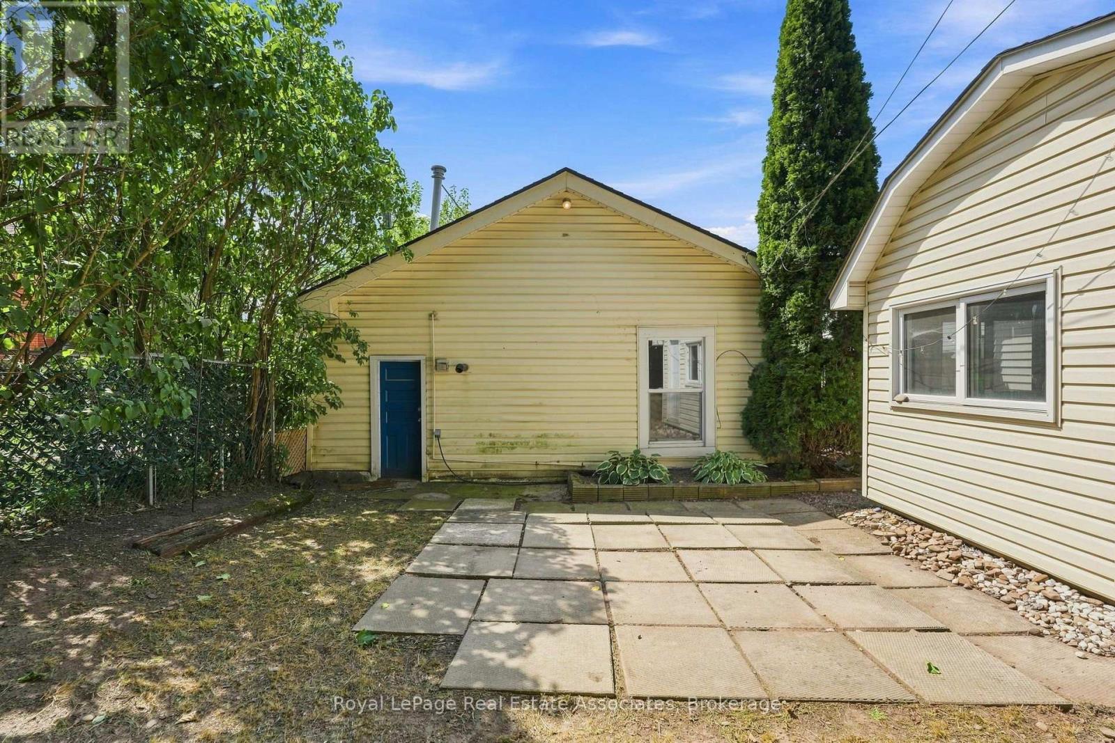12 NELSON STREET - 23