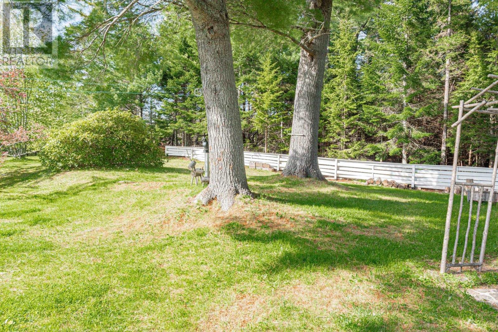 4 Three Brooks Road - 37