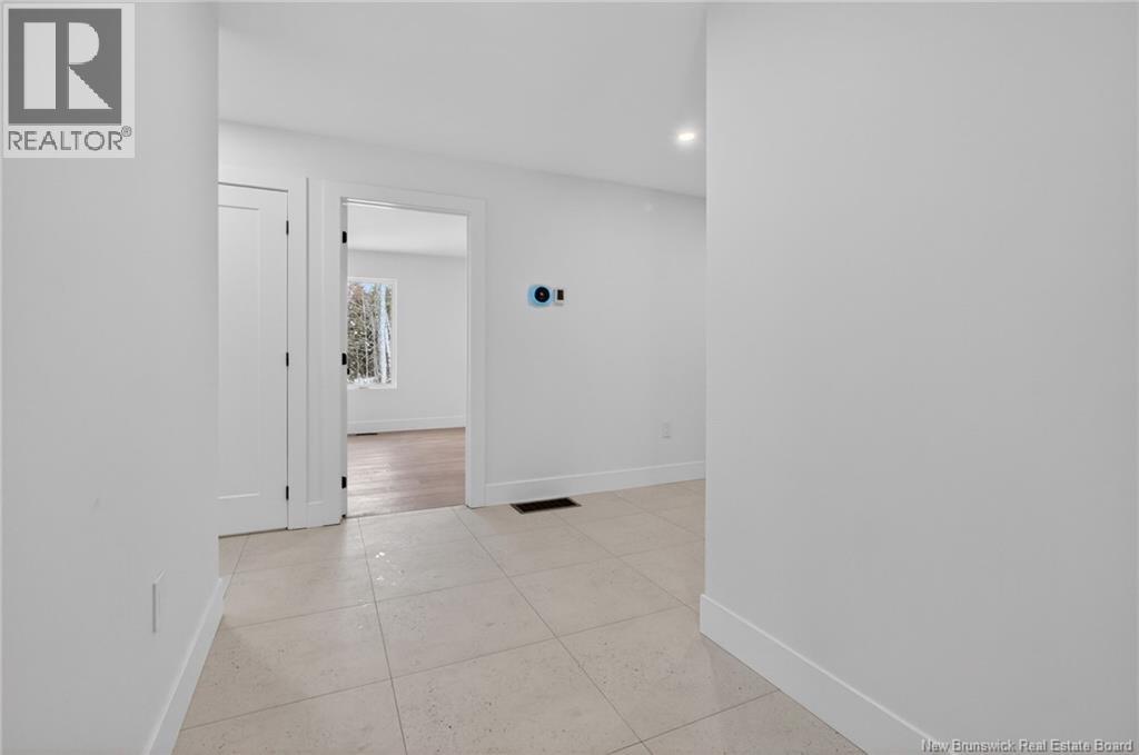 82 Maefield Street - 26