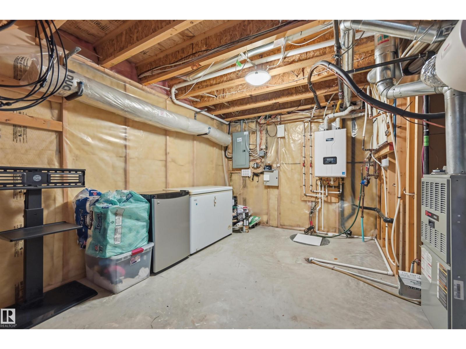 251 TORY CR NW - 45