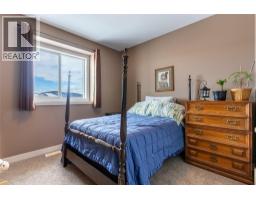 425 Aralia Place, Logan Lake, BC V0K1W0 Photo 16