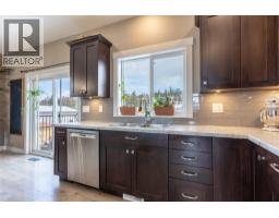 425 Aralia Place, Logan Lake, BC V0K1W0 Photo 10