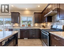 Kitchen - 425 Aralia Place, Logan Lake, BC V0K1W0 Photo 9