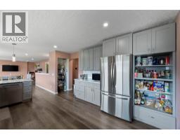 Living room - 4326 Karindale Road, Kamloops, BC V2B8N1 Photo 10