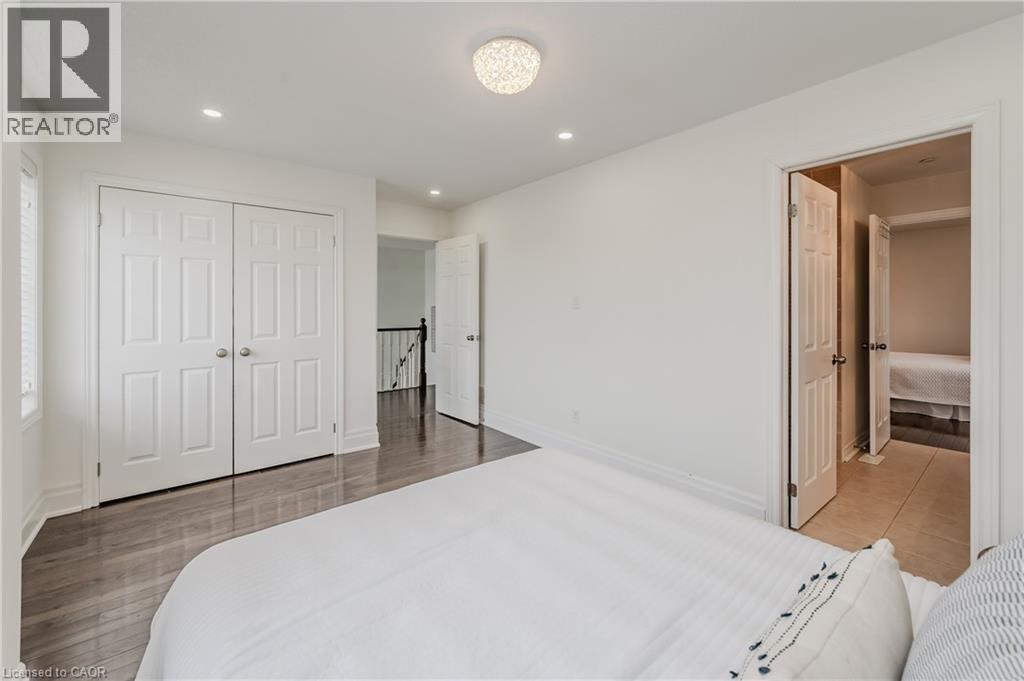 498 THOMAS SLEE Drive - Image 22