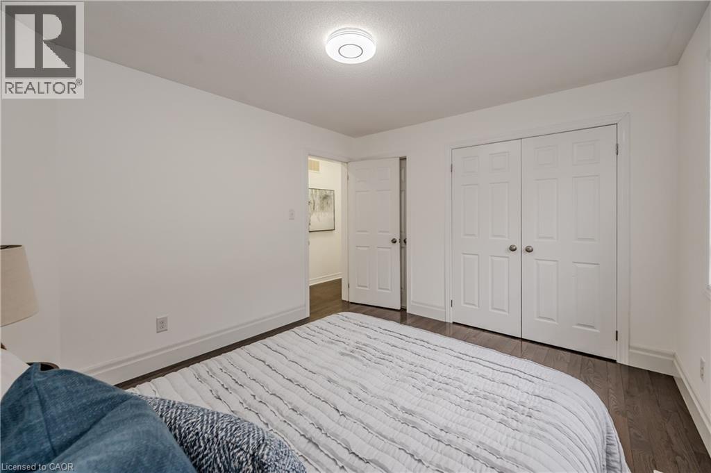 498 THOMAS SLEE Drive - Image 29