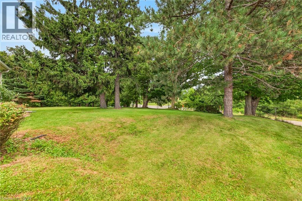 7011 DICKENSON Road E - 36