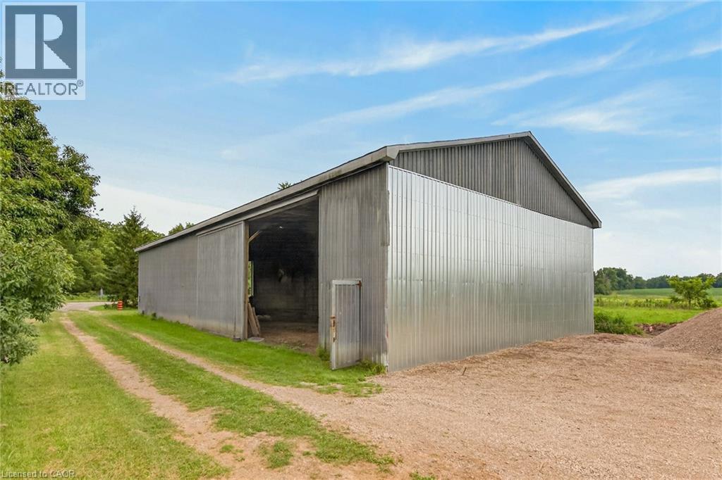 7011 DICKENSON Road E - Image 42