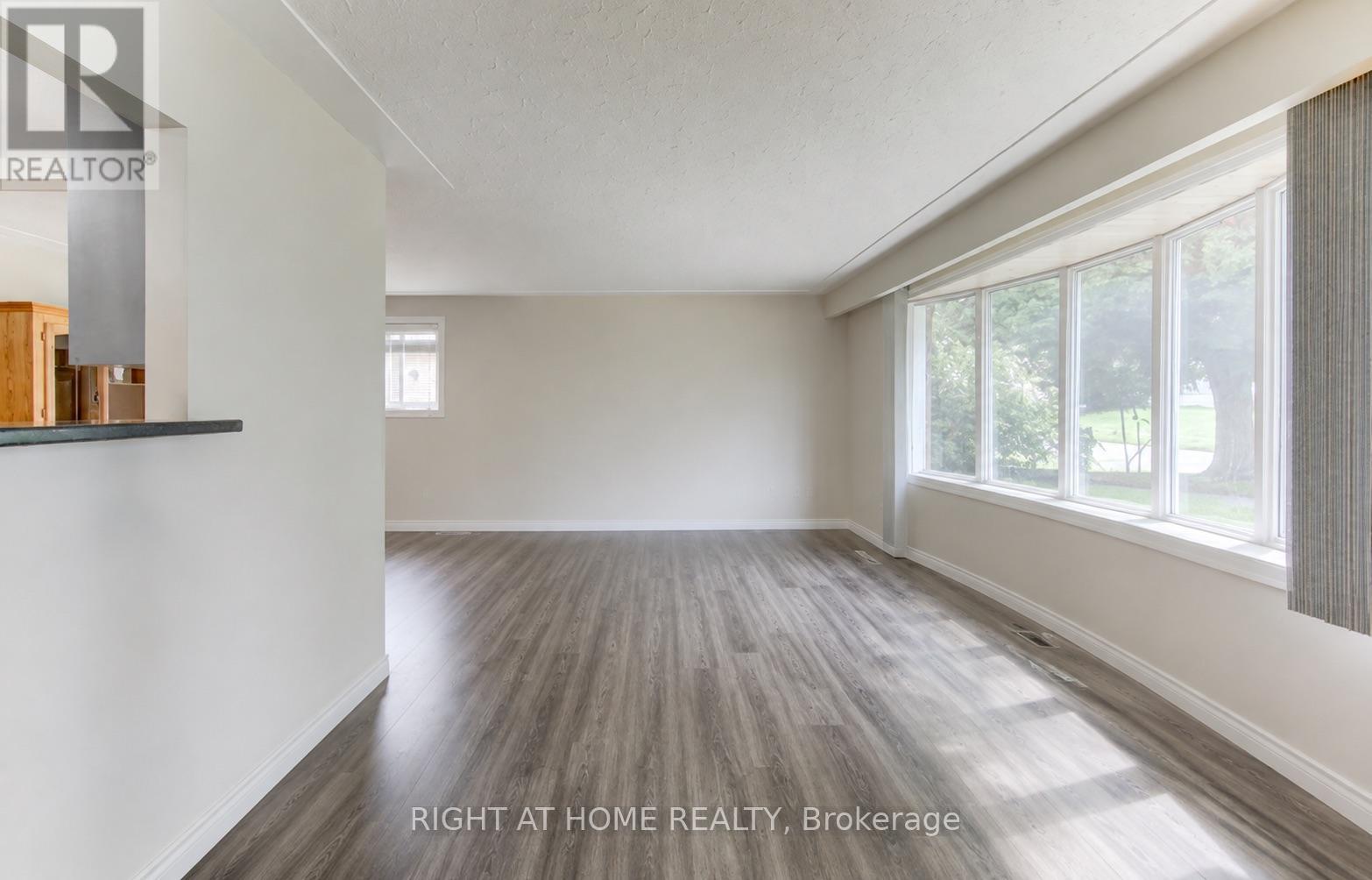 204 HOLBORN DRIVE — photo 2