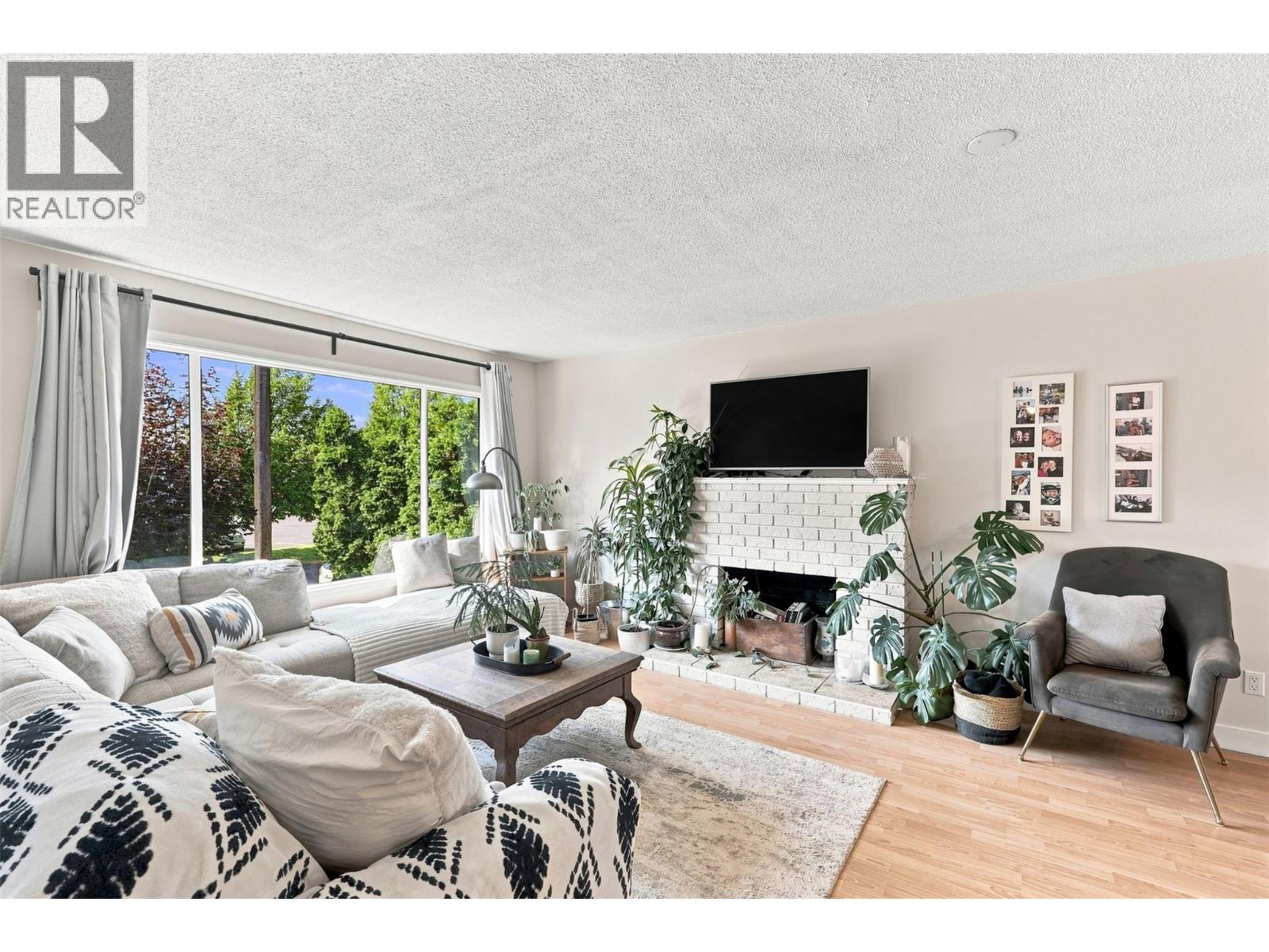 718 Clements Court - 16
