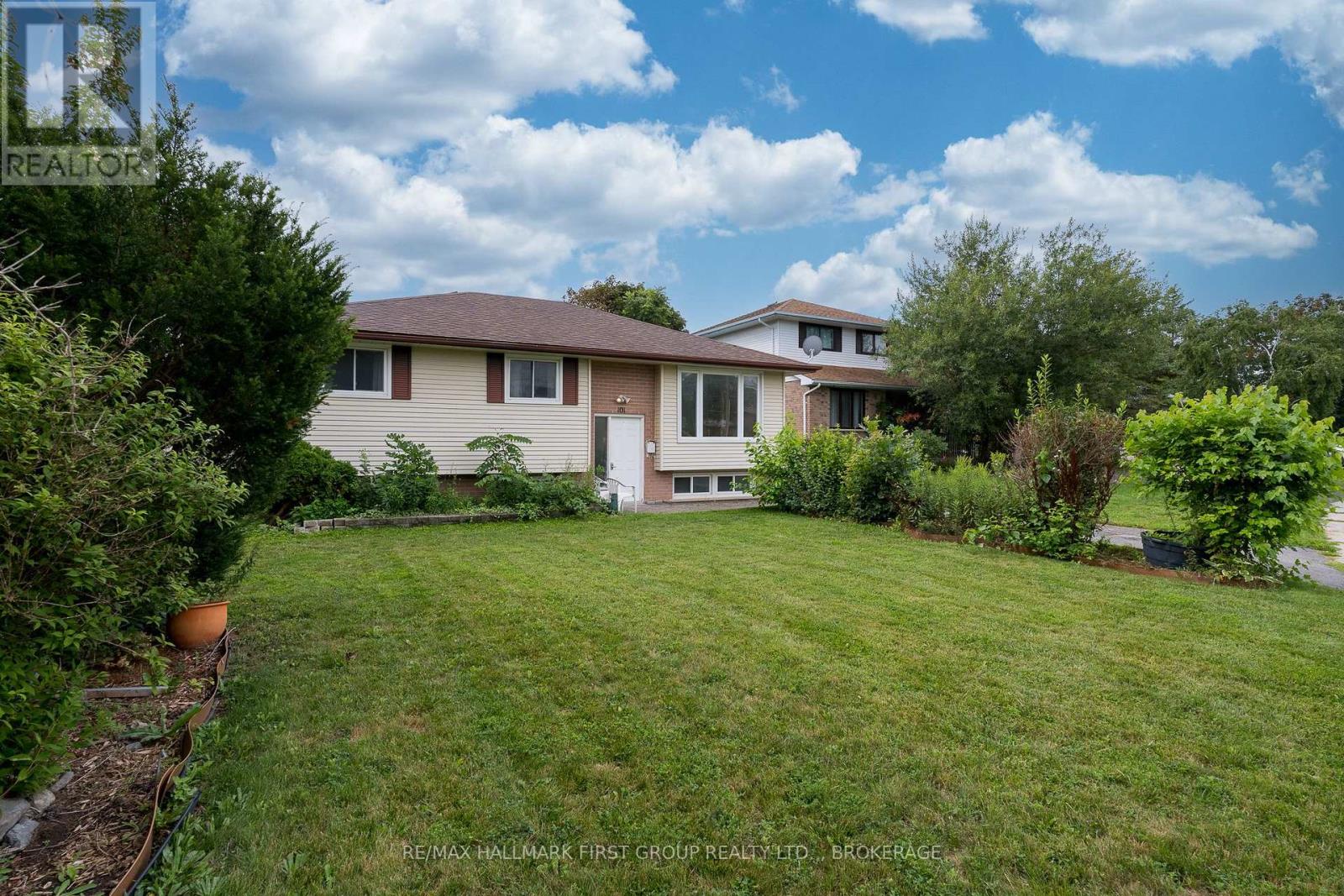 101 CASCADE BOULEVARD - 2