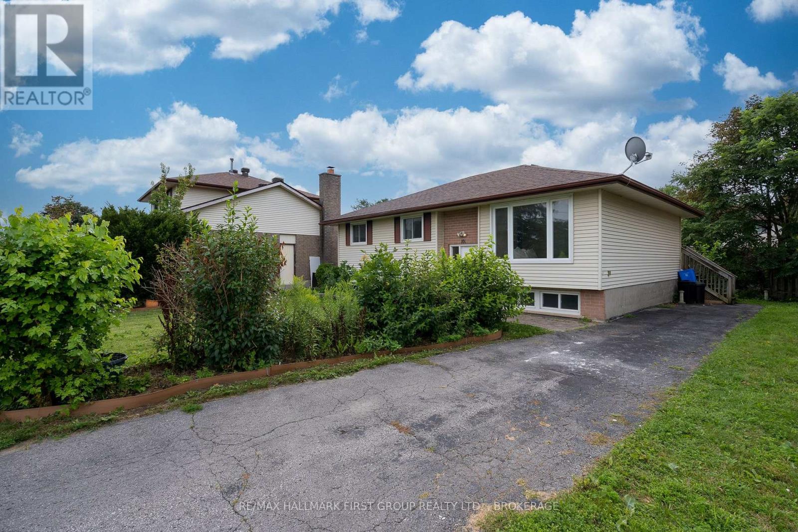 101 CASCADE BOULEVARD - 3