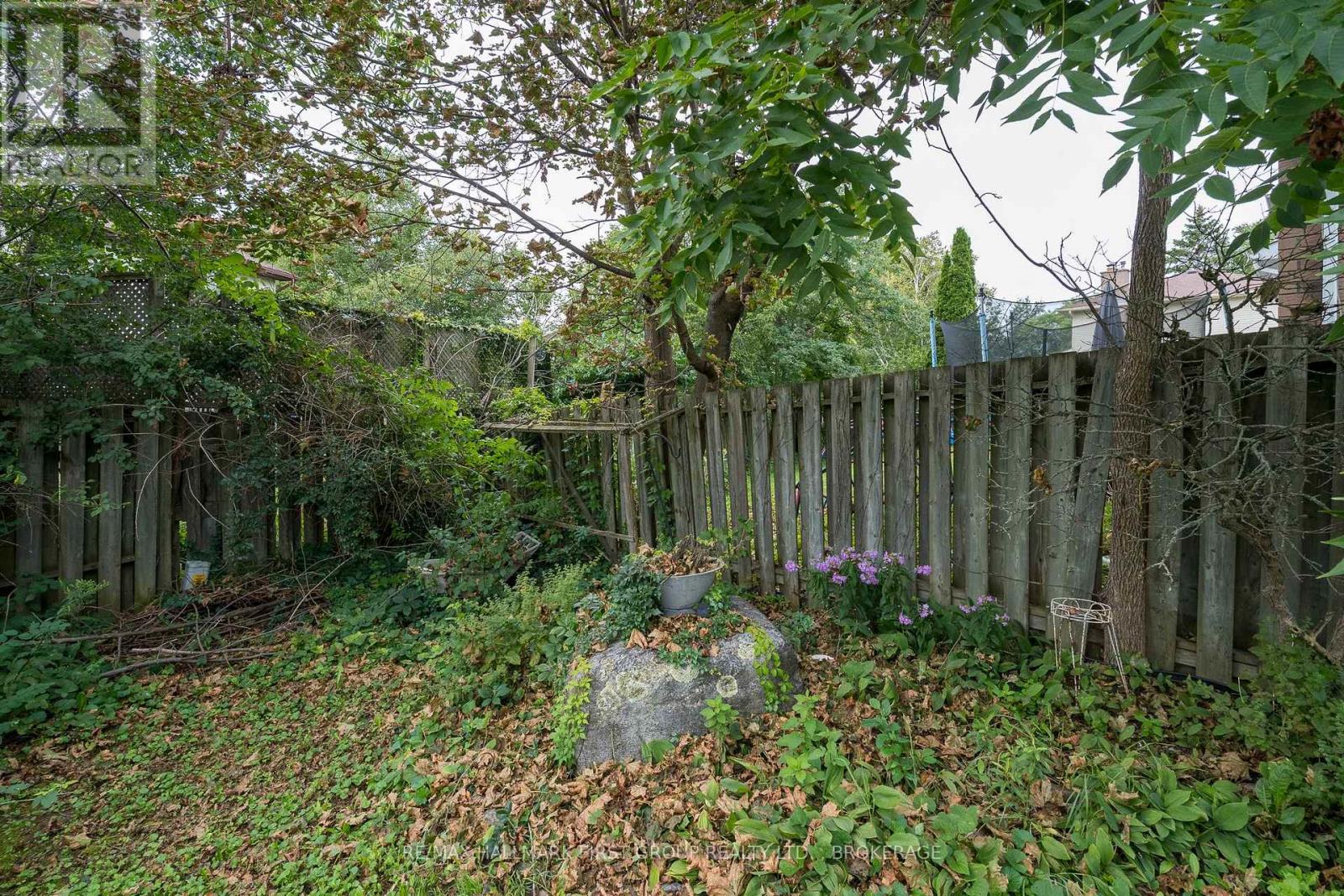 101 CASCADE BOULEVARD - Image 37