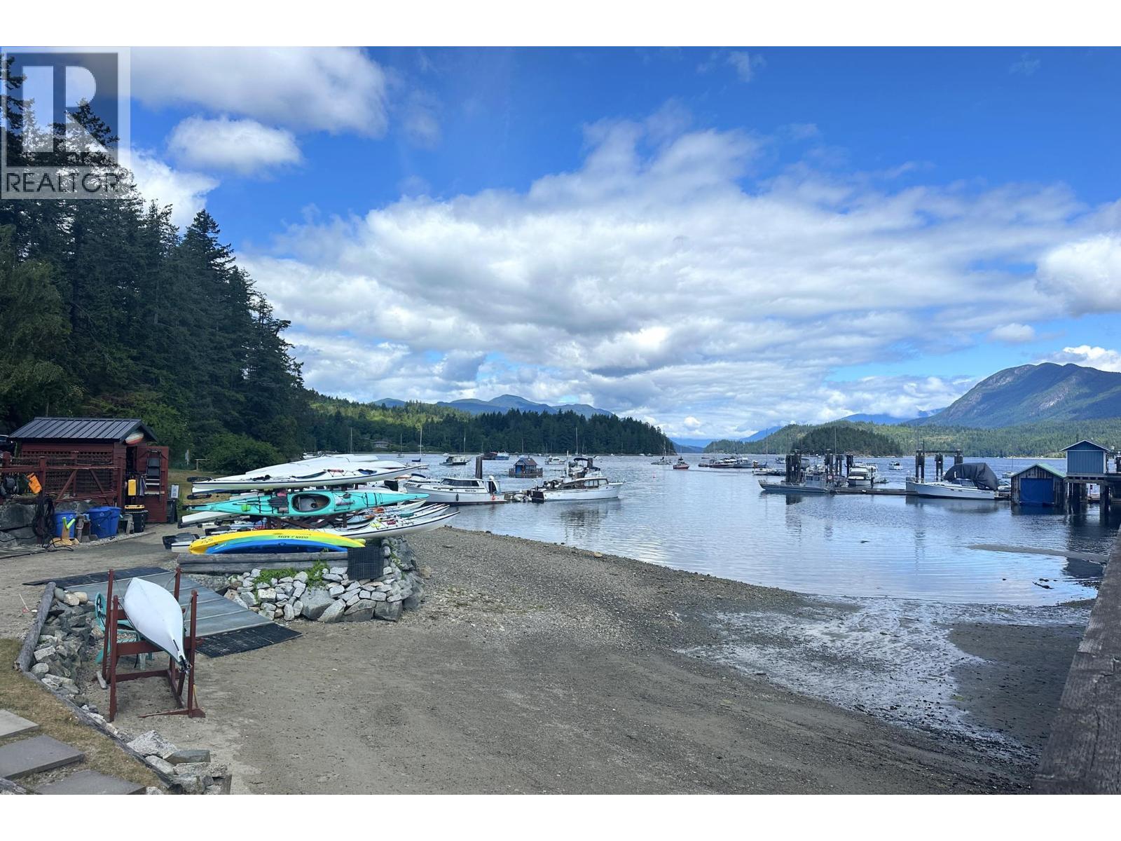 5787 EBBTIDE STREET, Sechelt