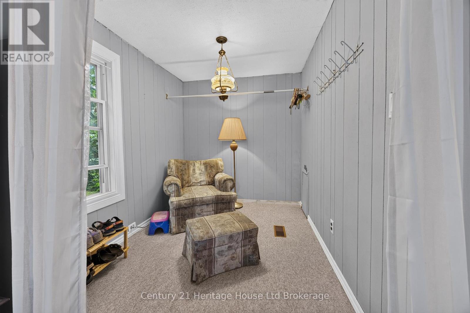 55728 MAPLE GROVE LINE - Image 35