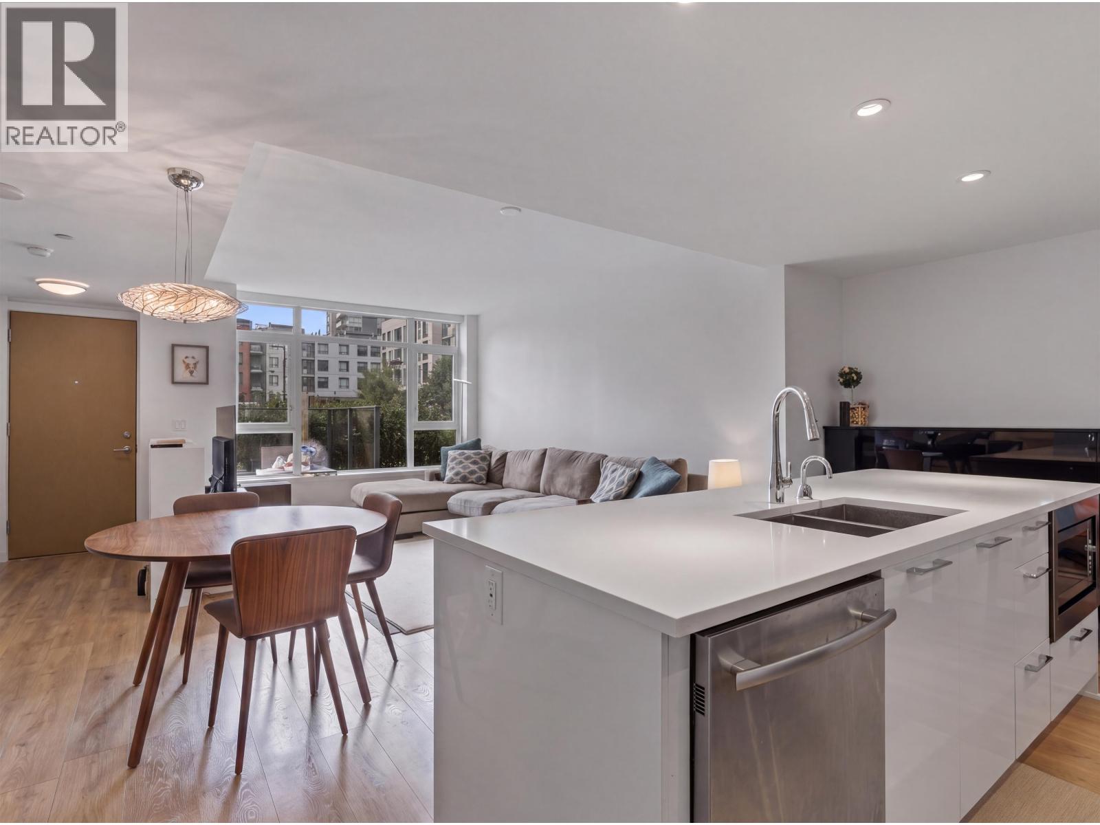 TH112 3565 SAWMILL CRESCENT
