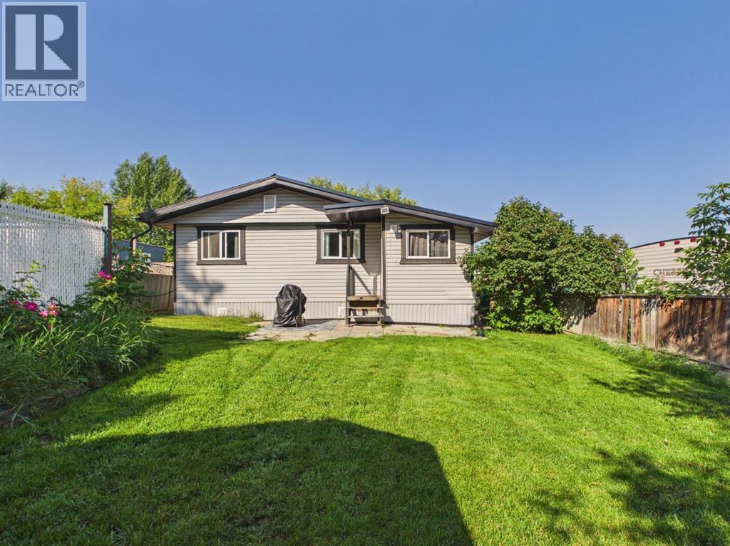 Listing photo – 107, 6834 59 Avenue, Red Deer