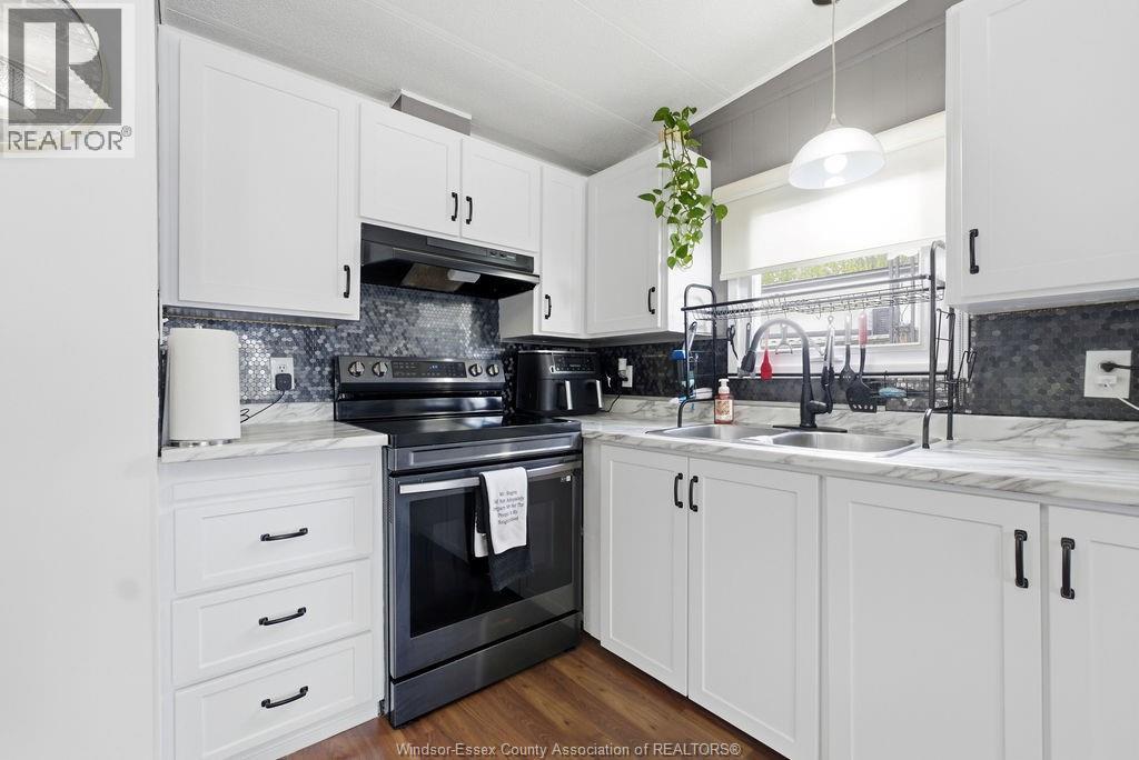 4 MALDEN HILL - Image 8