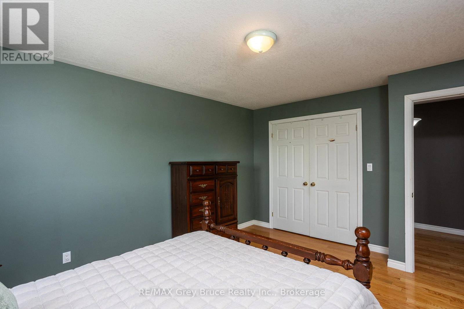 122152 SIDEROAD 12 - Image 32