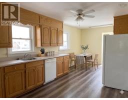 4pc Bathroom - 125 Cottage Street, Windsor, NS B0N2T0 Photo 6