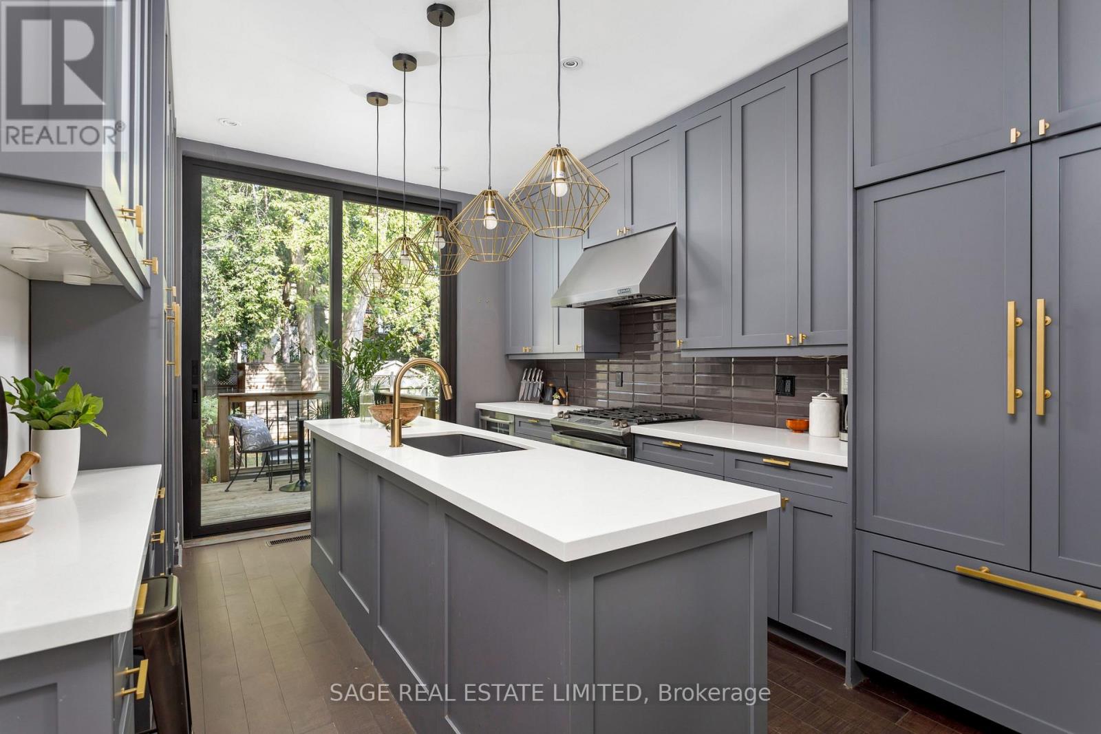 195 BOULTON AVENUE - 9