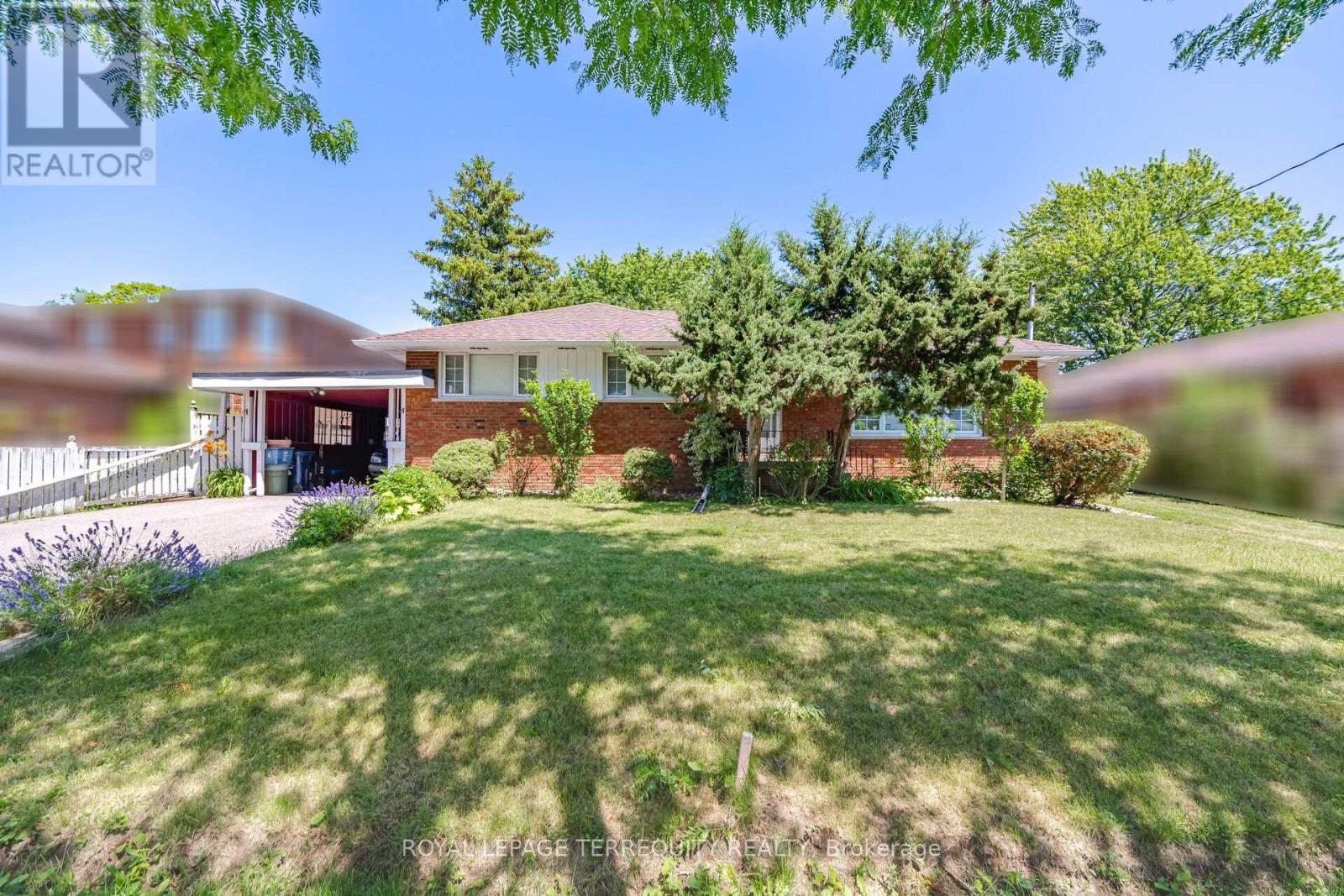 879 SCARBOROUGH GOLF CLUB ROAD - 2