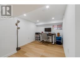 15 Battenberg Avenue, Toronto, ON M4L1J7 Photo 20
