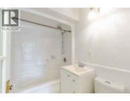 15 Sherwood Court, photo 20