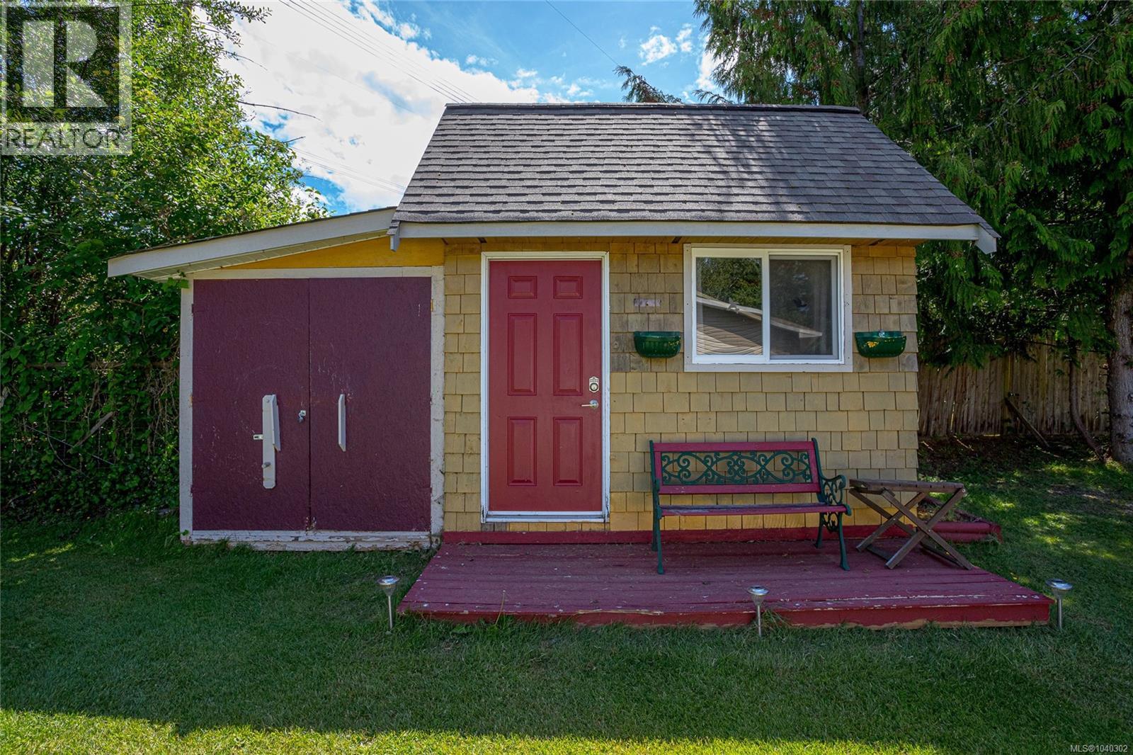 70 Islewood Dr, Bowser