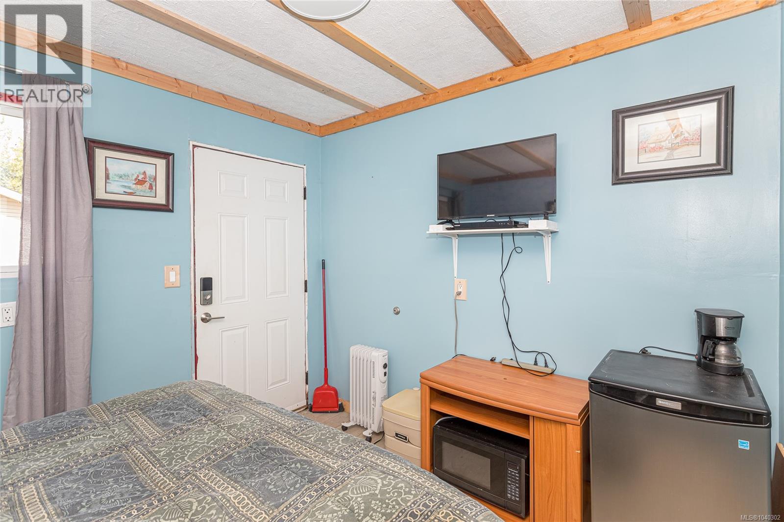 70 Islewood Dr, Bowser
