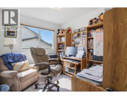 284 Arrowstone Drive, Kamloops, BC V2C1P7 Photo 15
