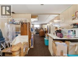 284 Arrowstone Drive, Kamloops, BC V2C1P7 Photo 18