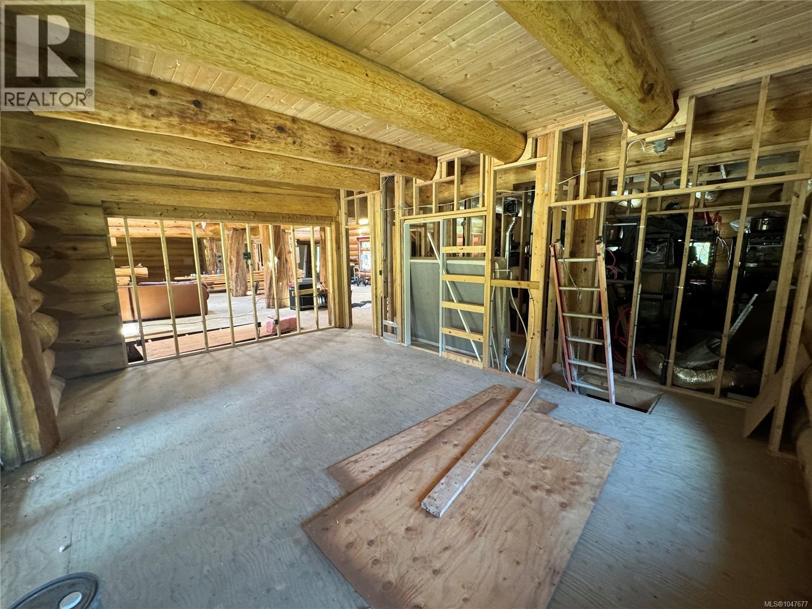 2745 Nanaimo River Rd - 48