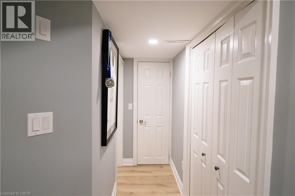 172 HIGHLAND Road W - Image 15