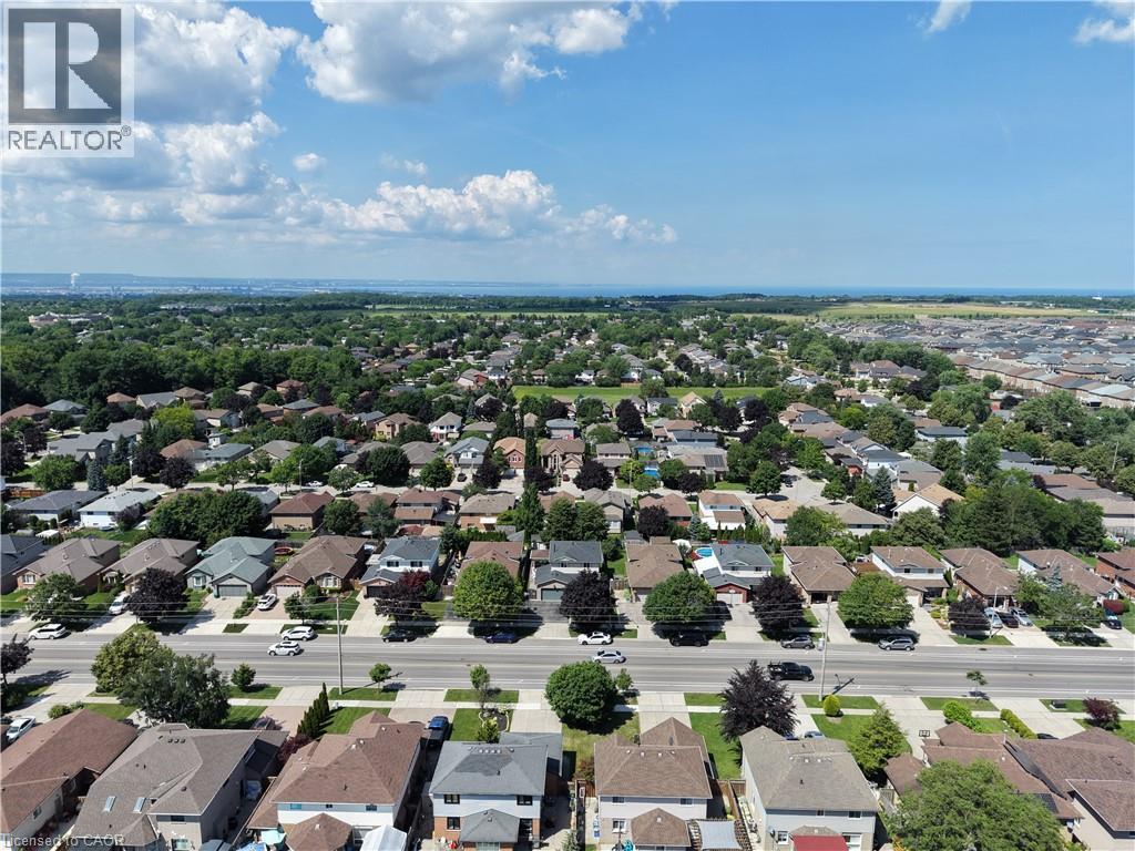 172 HIGHLAND Road W - 32