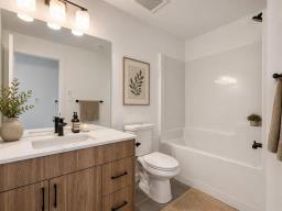 Living room - 172 Clonard Avenue, Winnipeg, MB R2M0J6 Photo 6