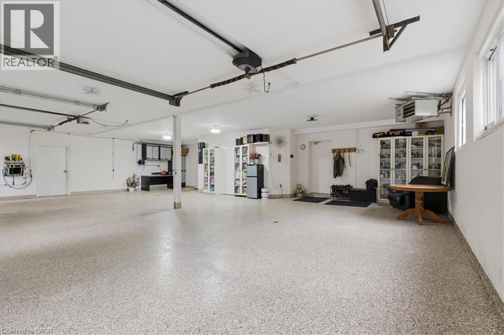 2371 SNYDERS Road E - Image 38