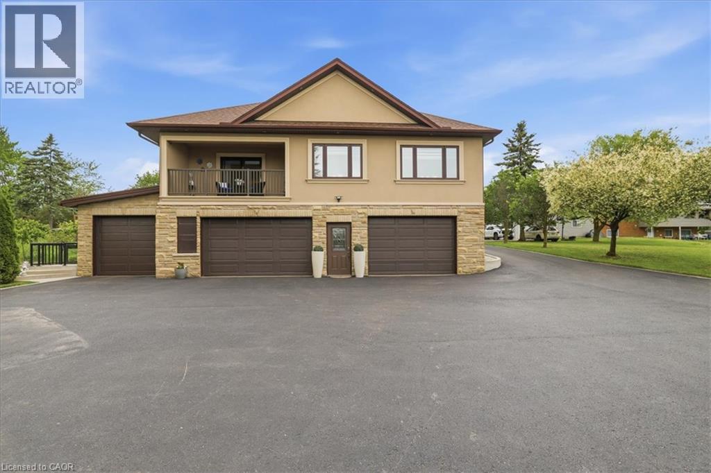 2371 SNYDERS Road E - Image 39